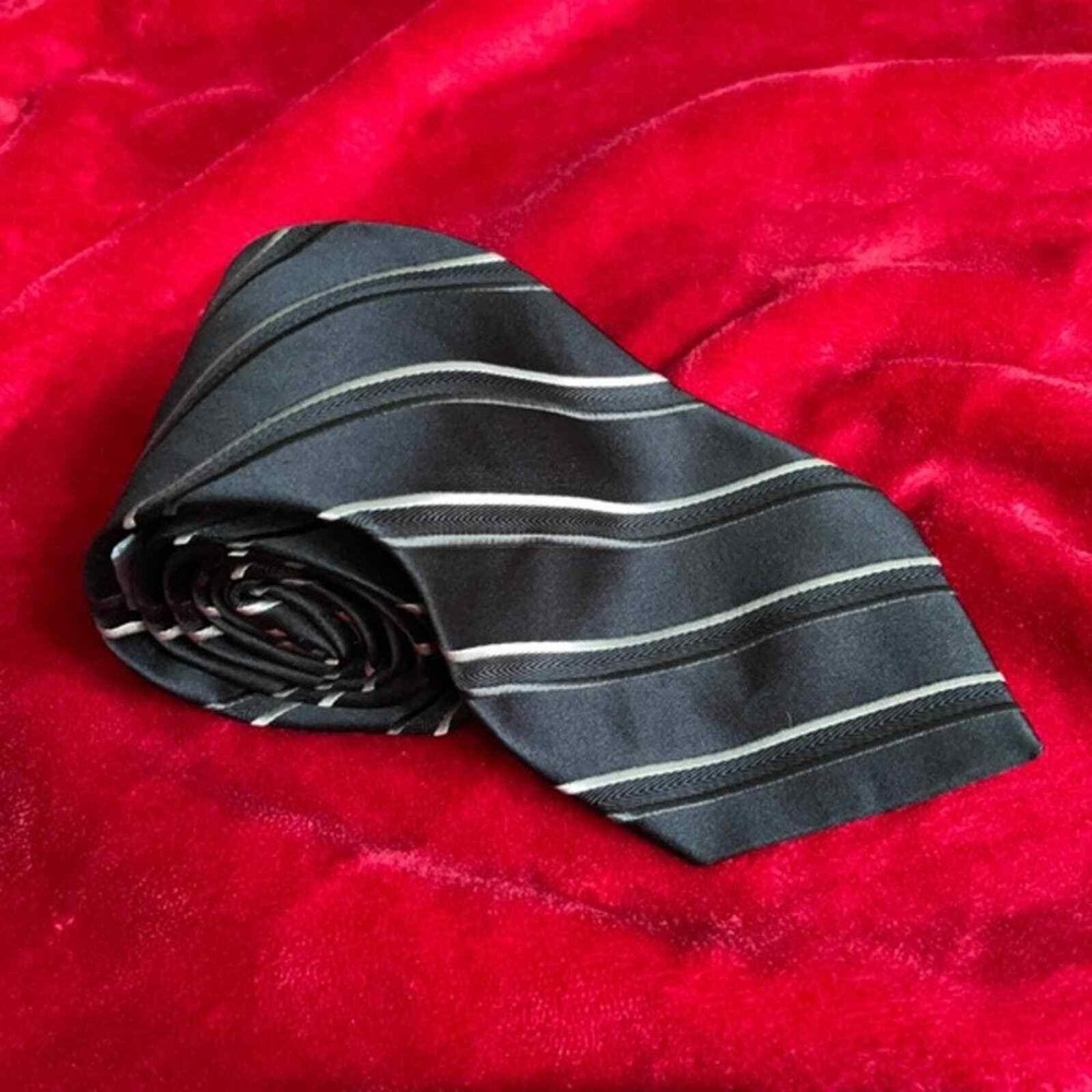 Apt. 9 Mens Silk Tie Black Silver Grey Diagonal‎ Striped Herringbone Necktie